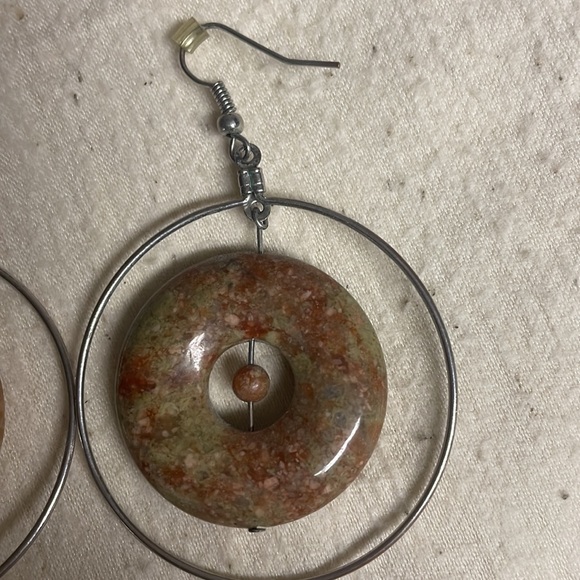 Earrings. - Picture 2 of 3